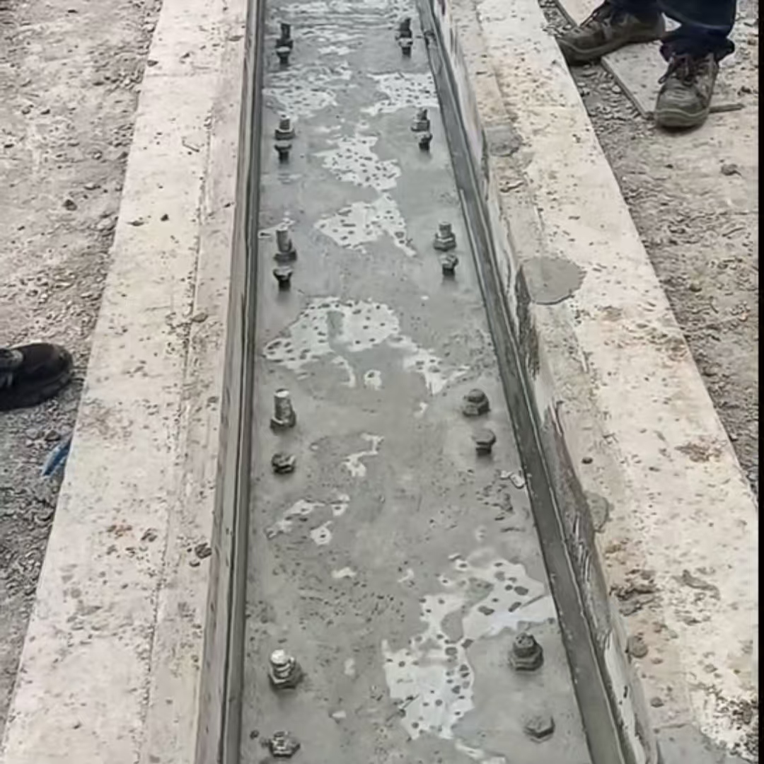 灵璧港口码头起重机龙门吊重型机械设备稳固用早强快凝轨道胶泥